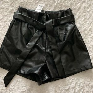 Faux leather tie shorts